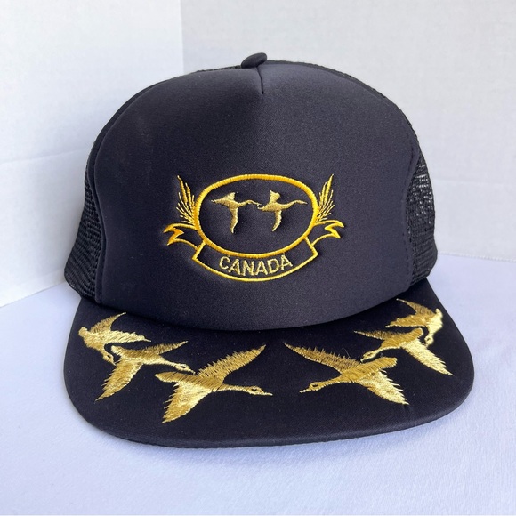 Vintage 80s Canada Geese Embroidered Black Gold Snapback Mesh Trucker Hat Cap - Picture 1 of 10